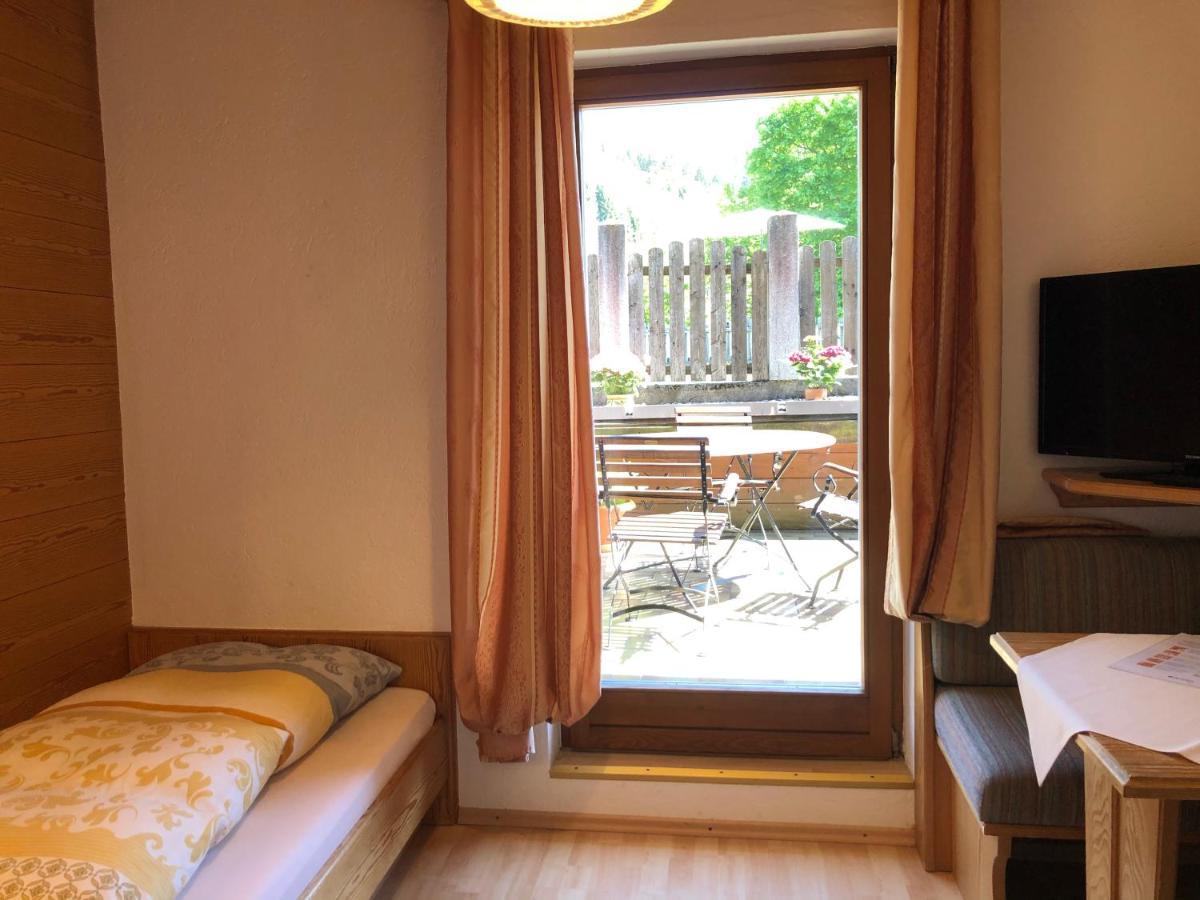 Gaestehaus Am Kurparkweg Hotel Reit im Winkl Room photo